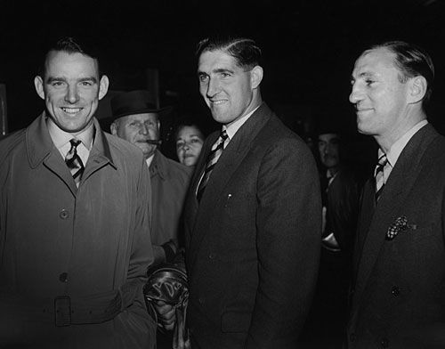 Bob Appleyard, Vic Wilson and Len Hutton in London before heading out for the tour of Australia