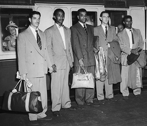 Kenneth Richards, Frank Worrell, Clyde Walcott, Roy Marshall and Everton Weekes at a London train station
