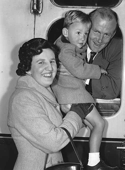 Tony Lock poses with his wife Audrey and son Graham before leaving for South Africa