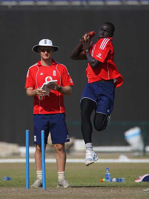 Kevin Shine watches Robbie Joseph deliver