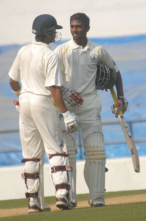 Dominant Bengal and Tamil Nadu march into semis
