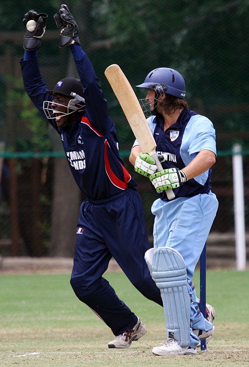 Ainsley Hall takes a catch to dismiss Alec Ferguson
