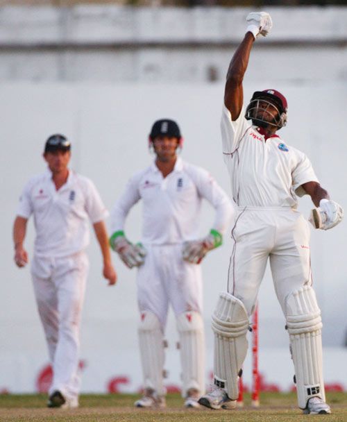Daren Powell's unbeaten 22 helped deny England victory