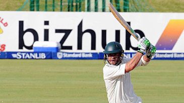 Batsmen, Dupavillon sink Knights