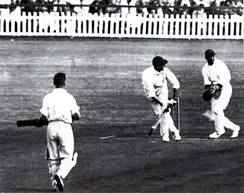 Pieter van der Bijl flicks the ball to long leg