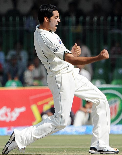 All-round Gul puts Habib Bank on top