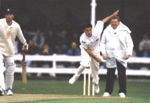Darren Thomas: bowling