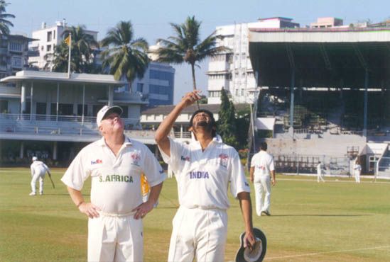 FedEx Cup 1999, First OD: Sandeep Patil and Fotheringham tossing