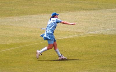 Bronwyn Calver fielding