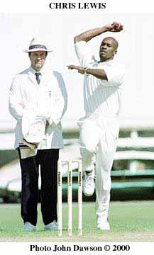 Chris Lewis bowling for Leics in the 2000 Benson and Hedges competition