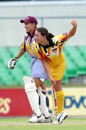 Vanessa Pickering is the Queensland batter with Averil Fahey the WA bowler
