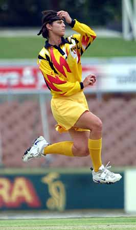 Western Australia captain Zoe Goss bowling