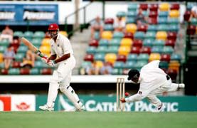 Ponting drops Samuels in the Windies first innings