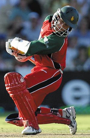 Zimbabwe begin shakily as Stuart Carlisle ducks under a searing bouncer