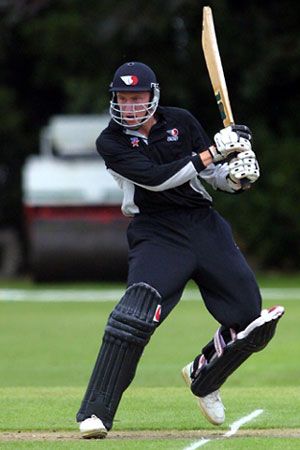Murdoch cuts a delivery. ICC Under-19 World Cup Warmup: New Zealand Under-19s v Pakistan Under-19s at Lincoln, 17 Jan 2002