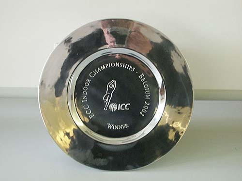 The commemorative plate