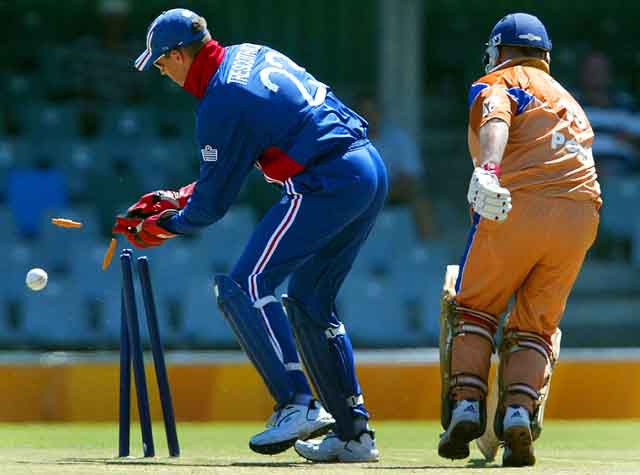Border Bears Steven Pope survives a run out attempt from England's wicket keeper Marcus Trescothick