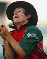 Stuart Carlisle drops VVS Laxman