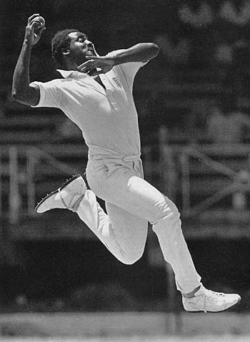 Wayne Daniel in delivery stride