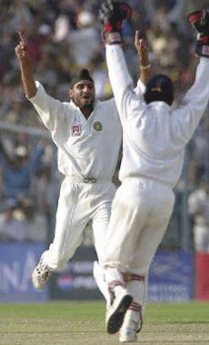 Harbhajan and Mongia celebrate the hat trick wicket of Shane Warne