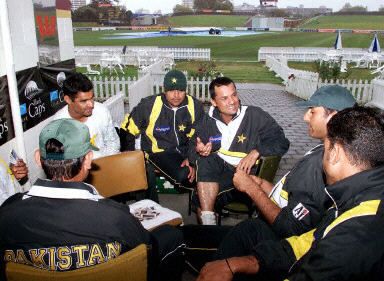 Members of the Pakistan cricket team enjoy a game of cards