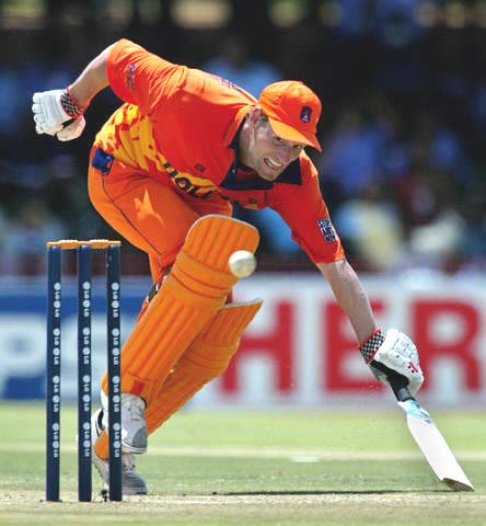 Klaas-Jan van Noortwijk survives a close run out call on the verge of his maiden hundred