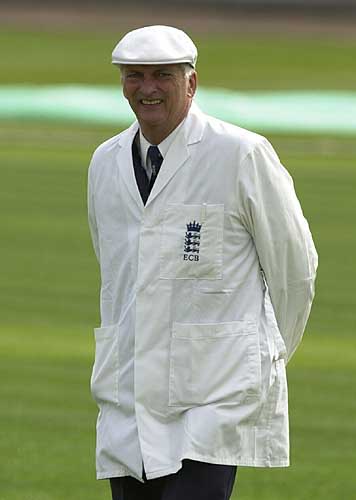 Umpire AA Jones, informal portrait. 2002