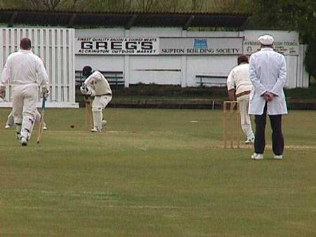 Lowerhouse professional Jon Kent in defensive mode