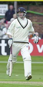 Matthew Dowman ; batting thumbnail