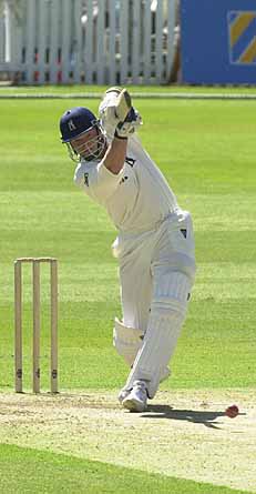 Dominic Ostler batting at Trent Bridge 2001