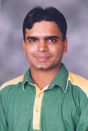Naved Latif - Portrait 2003