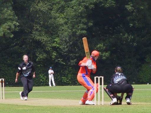 Annemarie Tanke batting