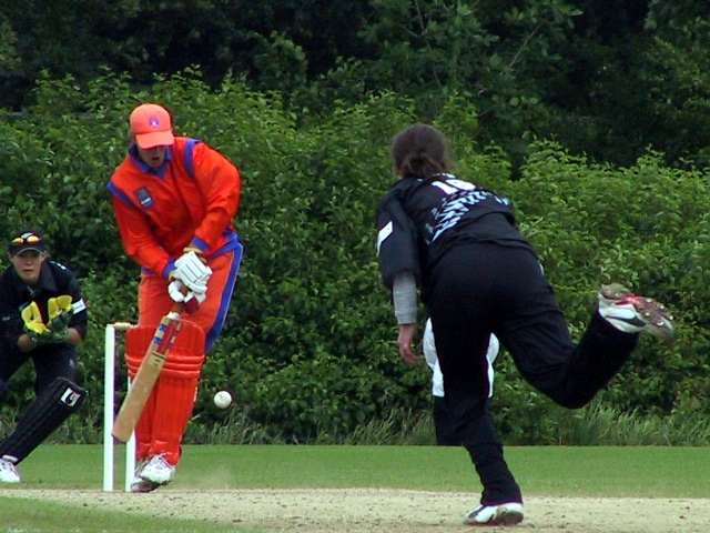 Caroline Salomons batting