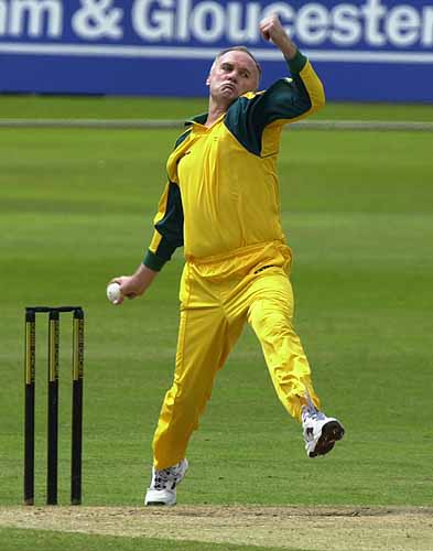 Rodney Hogg bowls from the Pavilion End