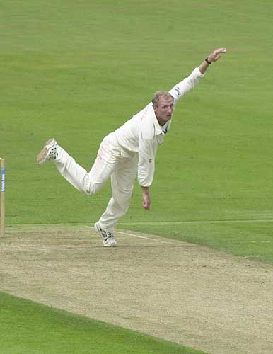 Matthew Fleming bowling study 2001