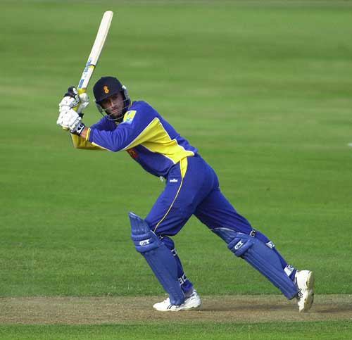 Kerr flick to square leg after a delivery from Mullally.