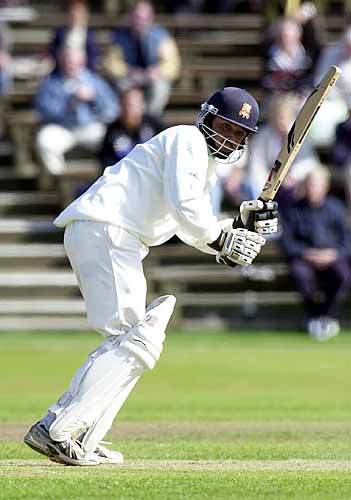 Sharif batting at Scarborough 2001