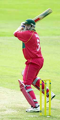 Jon Dakin at the crease  in the  National League, 2001