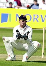 Warren Hegg fielding portrait 2001, thumbnail