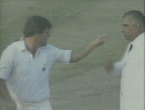 Mike Gatting argues with Shakoor Rana (Pt 2)