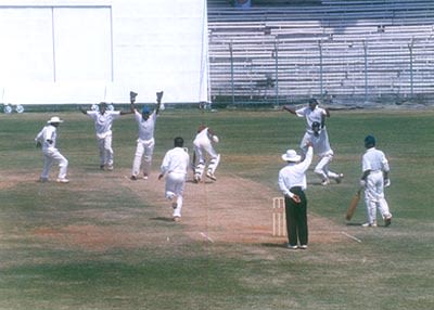 Shanker caught at silly point by Saravanan off Kapoor