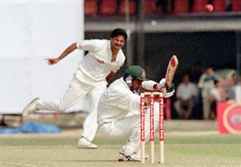Bangladesh opner Shahriar Hossain dugs to a short ball off Javagal Srinath