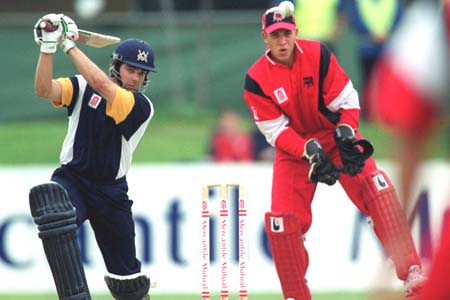 Shawn Craig mistimes a drive, Victoria v South Australia, Mercantile Mutual Cup, 2000/01