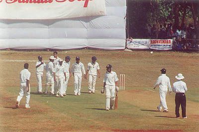 Andhra team celebrating Dharmichand's dismissal