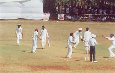 Andhra players enjoying the dismissal of Mithun Beerala