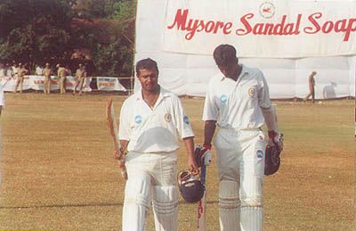 Naidu and Ganesh walk back happily after reaching victory