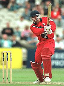Mike Watkinson in batting action, Leicestershire v Lancashire, National League 1st Division, 29 August 1999