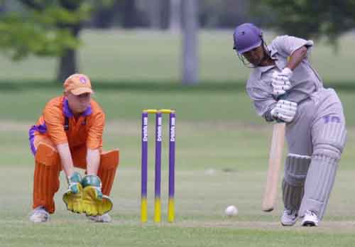 Sri Lanka's Rasanjali Chandima Silva on her way to 53