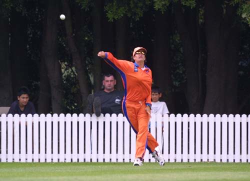 Dutch fielder Maartje Koster throws the ball back from the boundary
