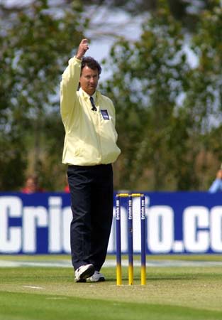 Umpire Billy Bowden signals the wicket of Daleen Terblanche for lbw